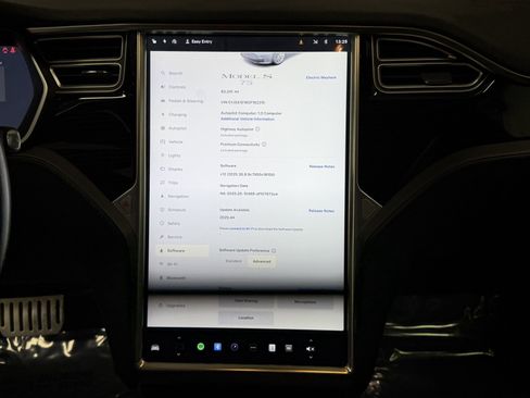 Used 2016 Tesla Model S 60 image 32