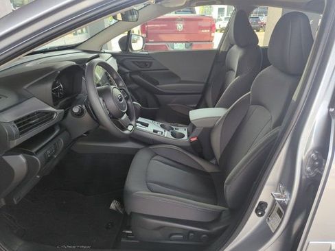 Used 2025 Subaru Crosstrek 2.0i Premium image 9