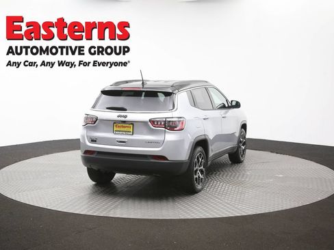 Used 2025 Jeep Compass Limited AWD/4WD image 39