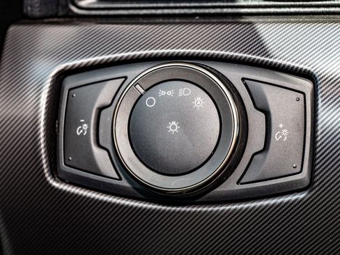 Used 2022 Ford Mustang Shelby GT500 w/ Technology Package image 23