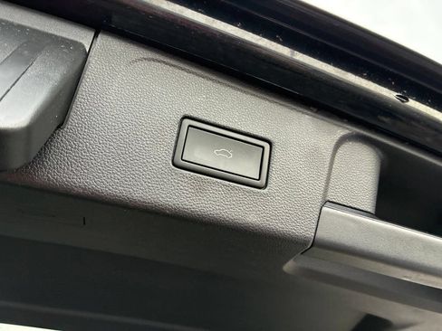 Used 2023 Volkswagen Atlas SEL R-Line AWD/4WD image 56