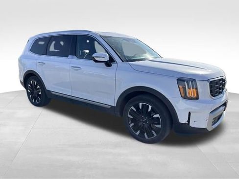 Used 2024 Kia Telluride SX Prestige w/ Towing Package AWD/4WD image 7