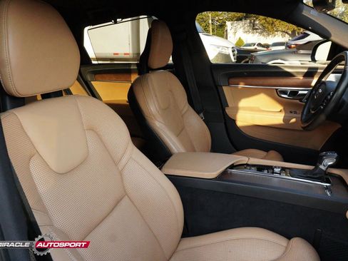 Used 2017 Volvo S90 T6 Inscription w/ Vision Package image 33