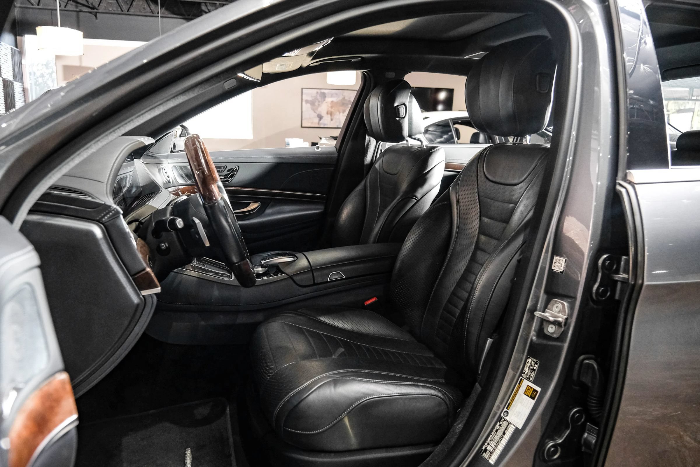 Used 2018 Mercedes-Benz S 560 4MATIC Sedan image 31