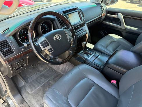 Used 2009 Toyota Land Cruiser AWD/4WD image 19