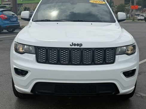 Used 2020 Jeep Grand Cherokee Altitude AWD/4WD image 5