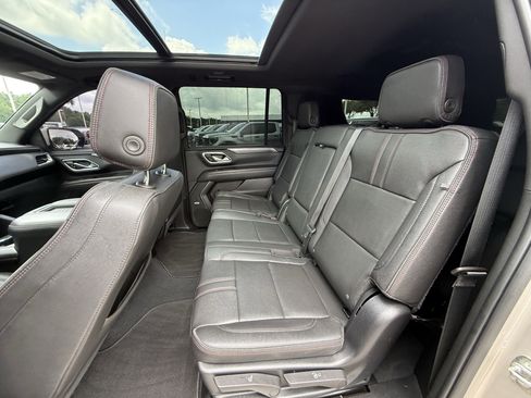 Used 2023 Chevrolet Suburban RST RWD image 29