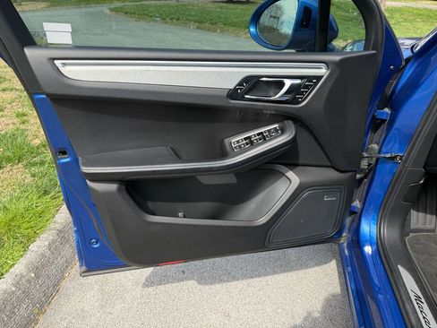 Used 2017 Porsche Macan GTS w/ Premium Package Plus image 14