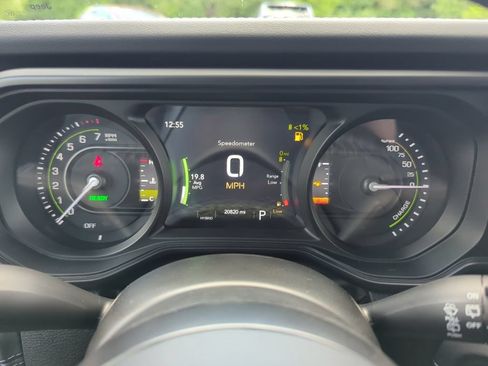 Used 2025 Jeep Wrangler Unlimited Rubicon 4xe w/ Safety Group AWD/4WD image 31