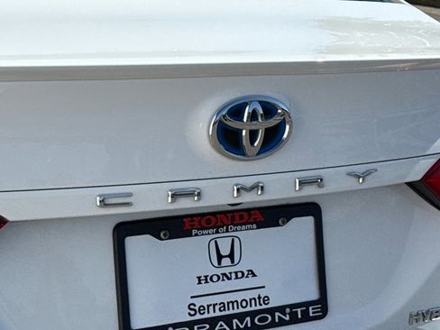 Used 2019 Toyota Camry SE image 23