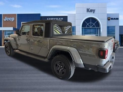 Used 2021 Jeep Gladiator Sport AWD/4WD image 4