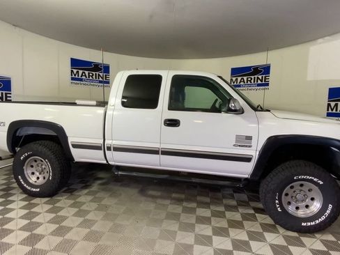 Used 2000 Chevrolet Silverado 1500 LT w/ Off-Road Chassis Pkg AWD/4WD image 3