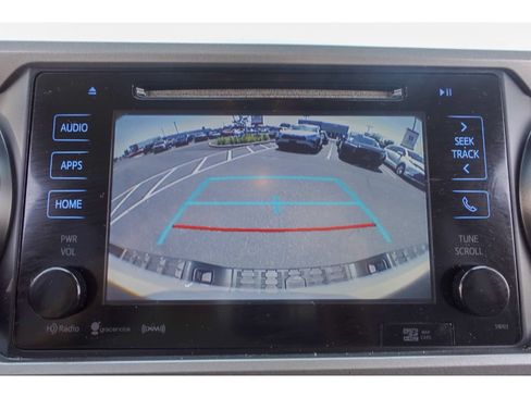 Used 2018 Toyota Tacoma SR5 RWD image 22