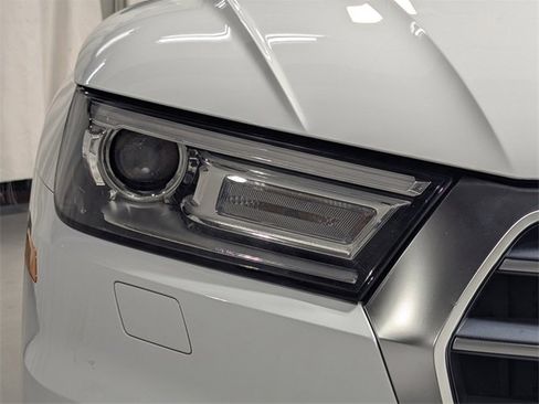 Used 2019 Audi Q5 2.0T Premium w/ Convenience Package image 30