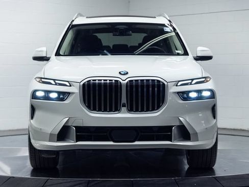 Used 2025 BMW X7 xDrive40i AWD/4WD image 5