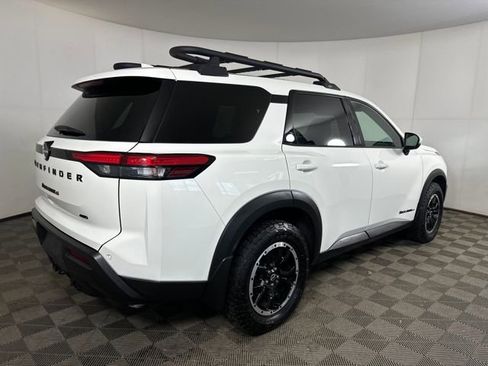 Used 2025 Nissan Pathfinder Rock Creek image 3