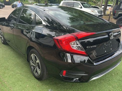 Used 2019 Honda Civic LX image 6