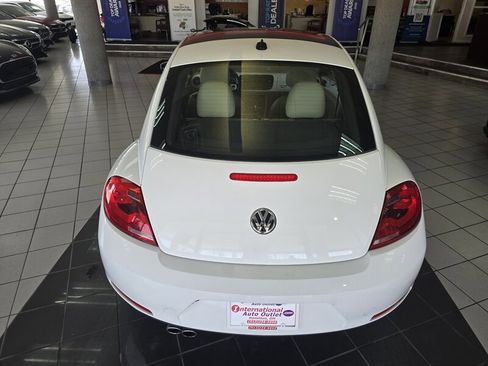 Used 2013 Volkswagen Beetle 2.5 FWD image 27