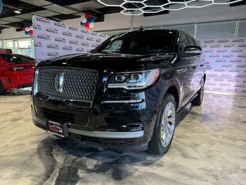 Used 2024 Lincoln Navigator L Reserve AWD/4WD image 2