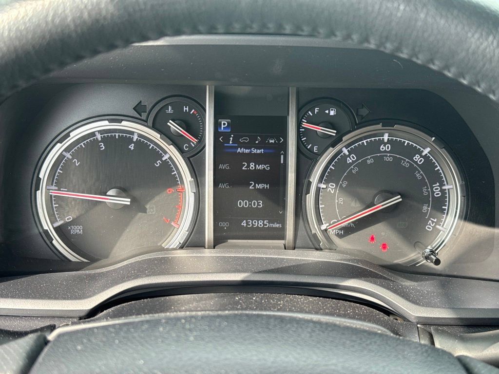 Used 2024 Toyota 4Runner TRD Off-Road AWD/4WD image 42