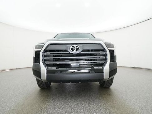 New 2026 Toyota Tundra Limited AWD/4WD image 18