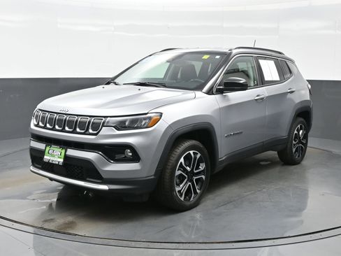 Used 2022 Jeep Compass Limited AWD/4WD image 2