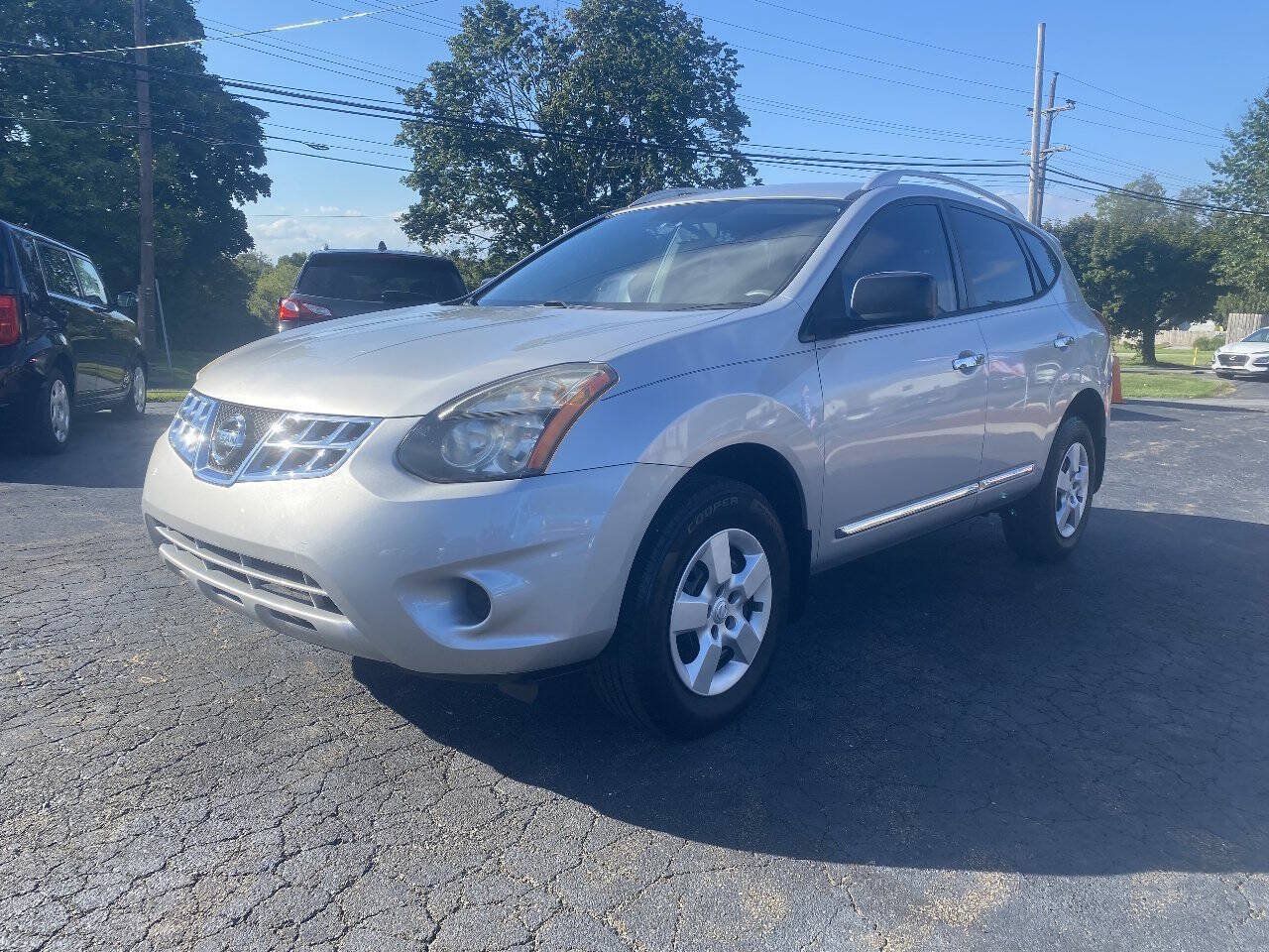 Used 2015 Nissan Rogue S w/ Convenience Package FWD image 2