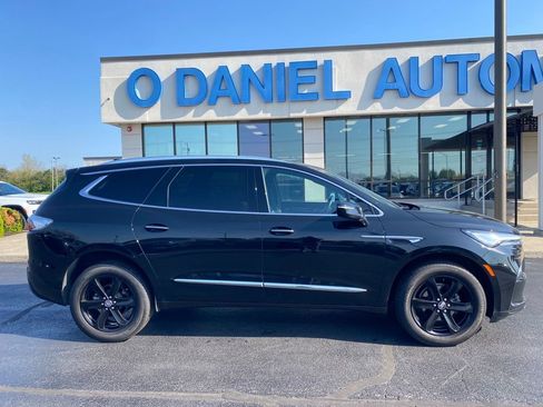 Used 2024 Buick Enclave Essence w/ Sport Touring Edition FWD image 2