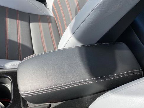 Used 2024 Nissan Kicks SR w/ SR Premium Package FWD image 18