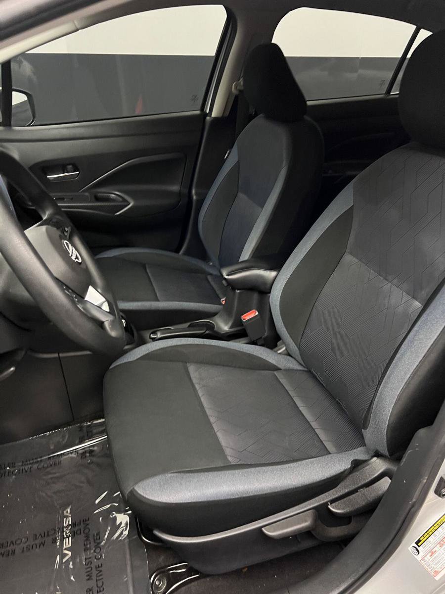 Used 2023 Nissan Versa SV FWD image 16