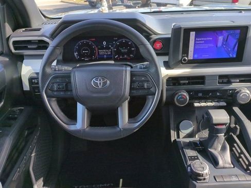 Used 2024 Toyota Tacoma TRD Off-Road AWD/4WD image 17