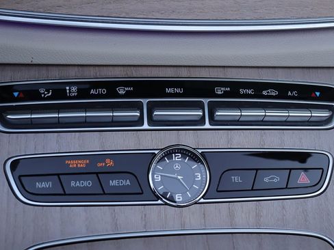 Used 2018 Mercedes-Benz E 400 Cabriolet w/ Premium 2 Package (Q02) image 90
