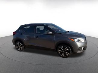 Used 2020 Nissan Kicks SV video 2