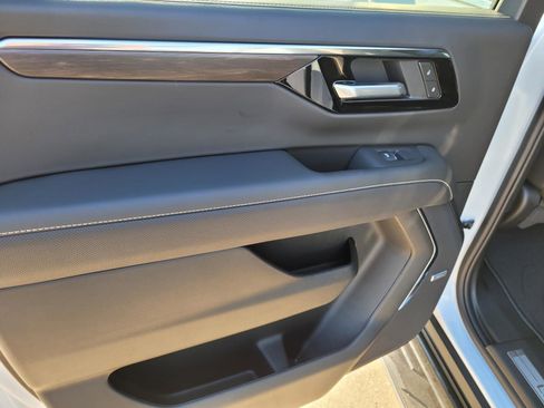 New 2026 Chevrolet Suburban Premier w/ Sun And Tow Package image 10