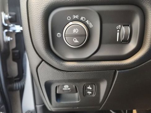 New 2023 RAM 1500 Big Horn image 32