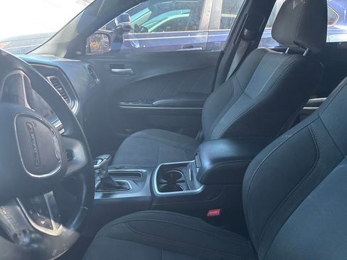 Used 2017 Dodge Charger SXT image 17