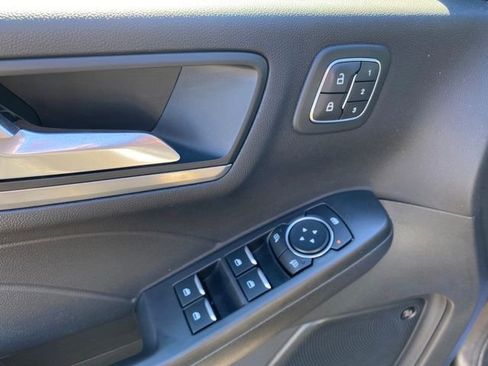 Used 2021 Ford Escape Titanium image 18