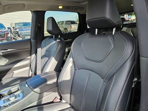 Used 2024 INFINITI QX60 Pure image 16