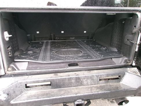 Used 2015 Jeep Wrangler Unlimited Sahara image 13