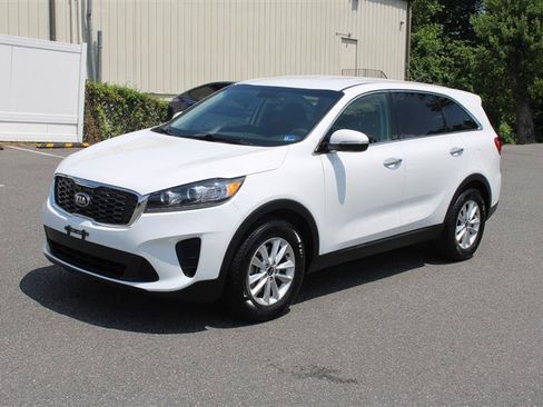 Used 2019 Kia Sorento FWD V6 image 4