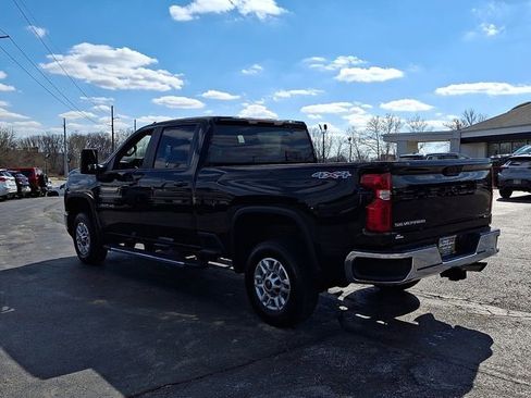 Used 2025 Chevrolet Silverado 2500 LT w/ Convenience Package AWD/4WD image 5