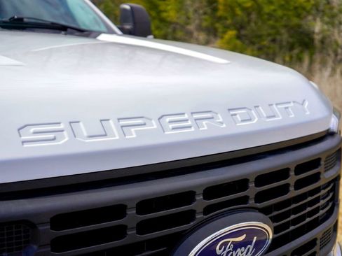 Used 2024 Ford F250 XL w/ Snow Plow Prep Package image 31