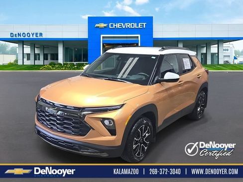 Used 2024 Chevrolet TrailBlazer ACTIV w/ Convenience Package FWD image 1