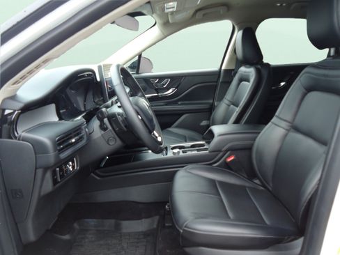 Used 2023 Lincoln Corsair AWD w/ Equipment Group 101A image 22