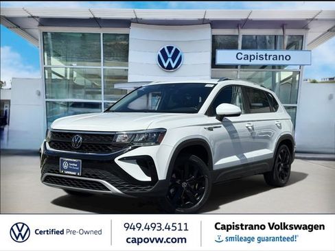 Certified 2023 Volkswagen Taos SE w/ Black Wheel Package FWD image 1