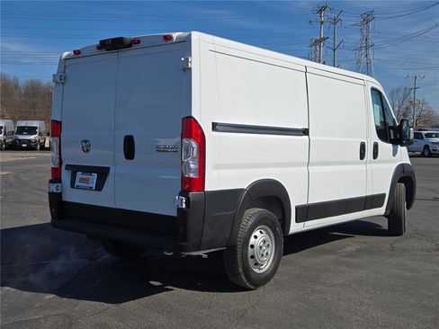 Used 2023 RAM ProMaster 2500 w/ Driver Convenience Group image 13