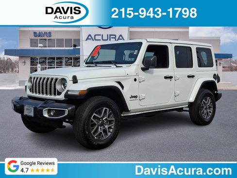 Used 2025 Jeep Wrangler Unlimited Sahara image 1