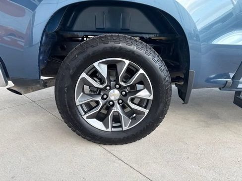 Used 2024 Chevrolet Silverado 1500 LT AWD/4WD image 10