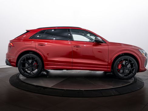 New 2026 Audi RS Q8 performance image 3