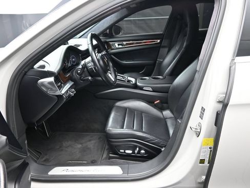 Certified 2020 Porsche Panamera GTS AWD/4WD image 5